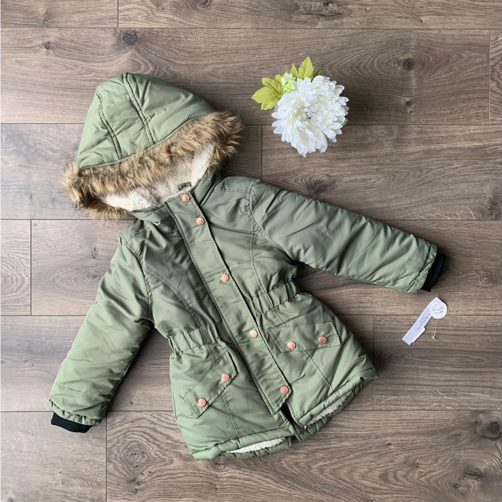 NEW Girls Winter Jacket (Size 4)